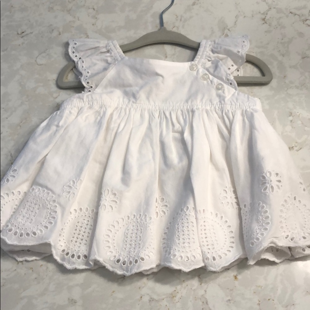 White gap flowy shirt 6 to 12 months